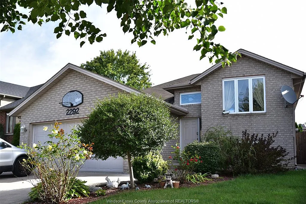 5 bed, $3,200 — Photo 1