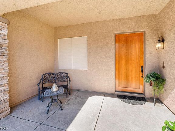 4th image of 5688 Sunningdale Ct