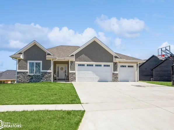 3005 Bos Ridge Rd, Pella, IA 50219