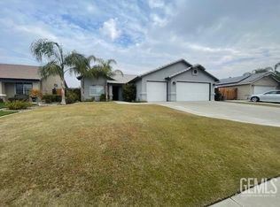 12608 Mauna Loa Ave, Bakersfield, CA 93312