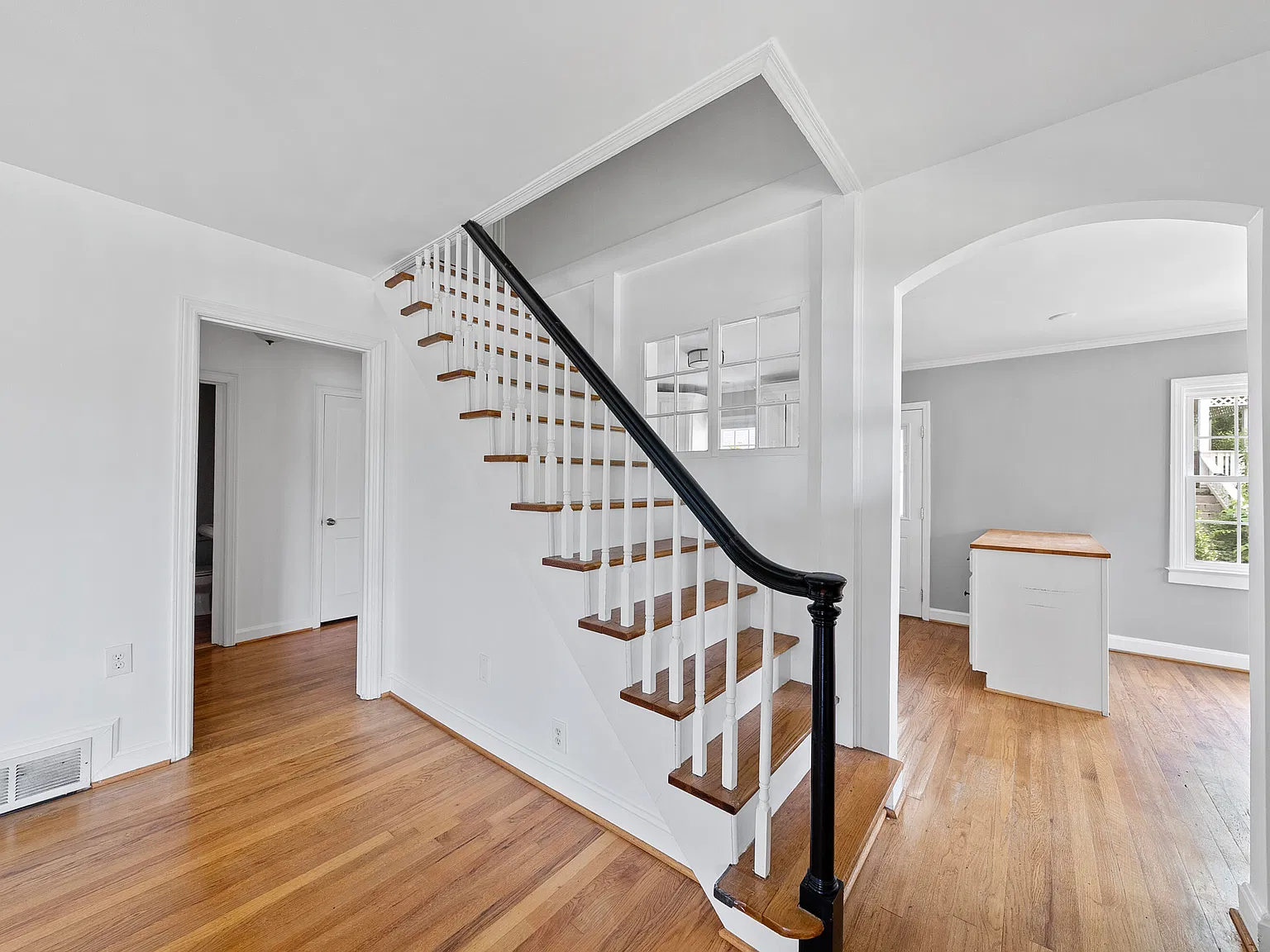 2 bed, 2.0 bath, $2,475 — Photo 3