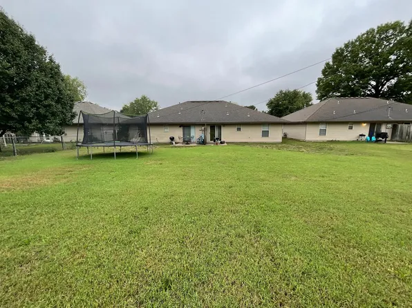 1005 W Edgewood St, Springfield, MO 65807