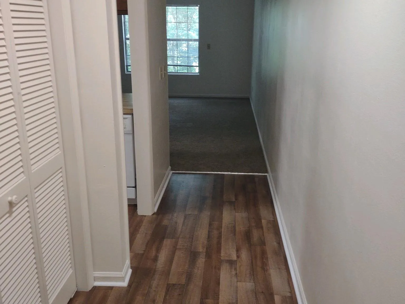 2 bed, 900 sqft, $1,200 — Photo 2