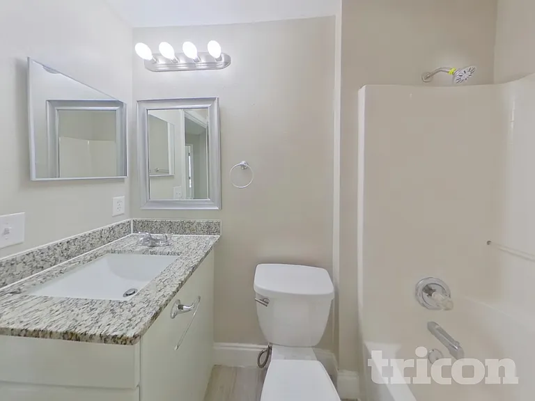 906 Dartmouth Ct — Photo 13