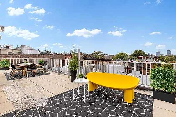 Sold by Compass | media 2