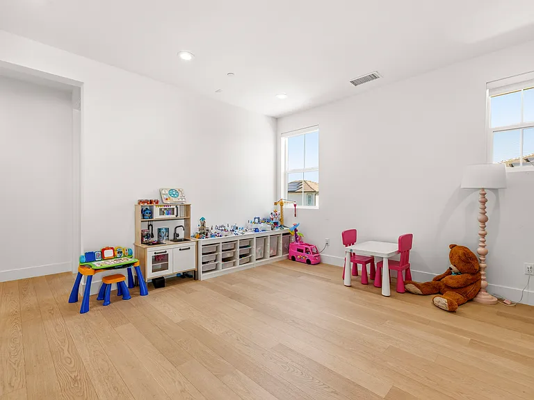 19212 Blackthorn Dr — Photo 24