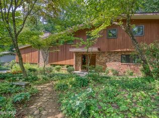 1014 W Outer Dr, Oak Ridge, TN 37830