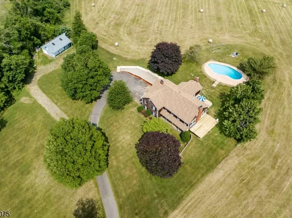 112 Fairmount Rd W, Tewksbury Twp., NJ 07830