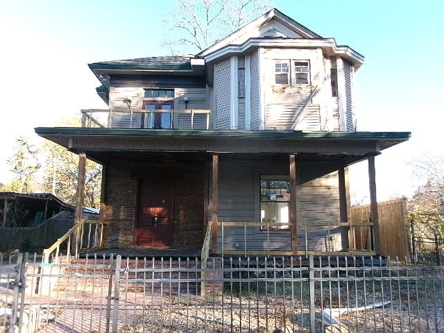 1st image of 1062 Boulevard St