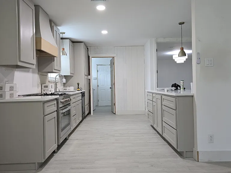 7317 Yolanda Dr — Photo 3
