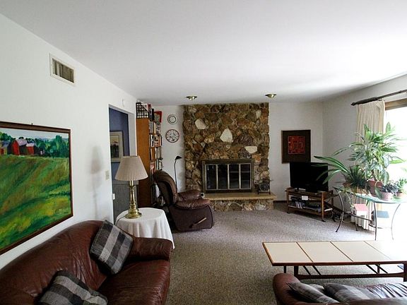 4th image of 1529 W Edward Ln