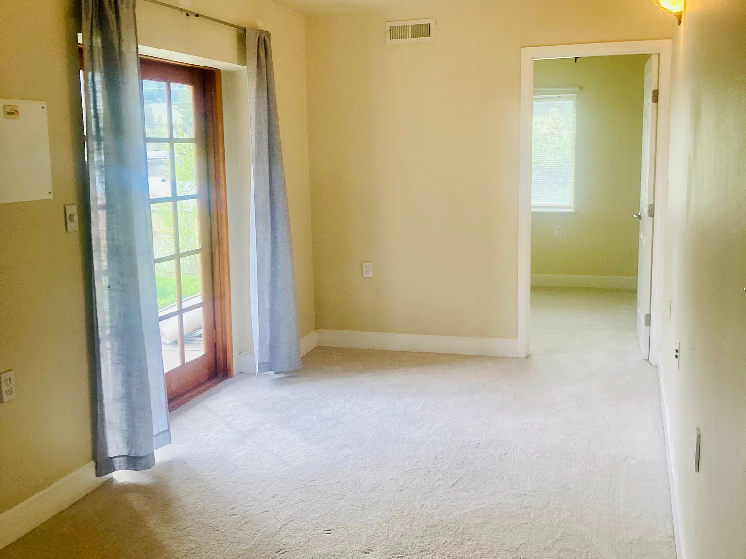 2 bed, 850 sqft, $1,350 — Photo 3