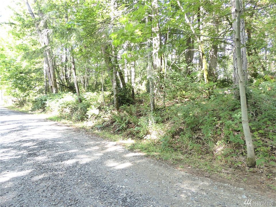 2nd image of 6202 Crescent Beach Rd NW