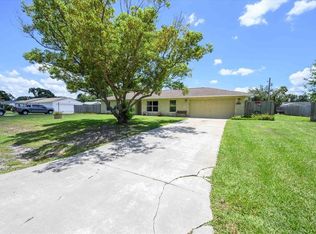 3140 Peacock Ln, Mulberry, FL 33860