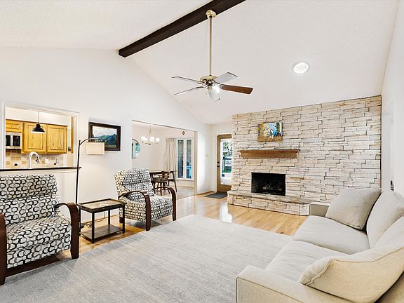 3rd image of 6619 Saddle Ridge Rd