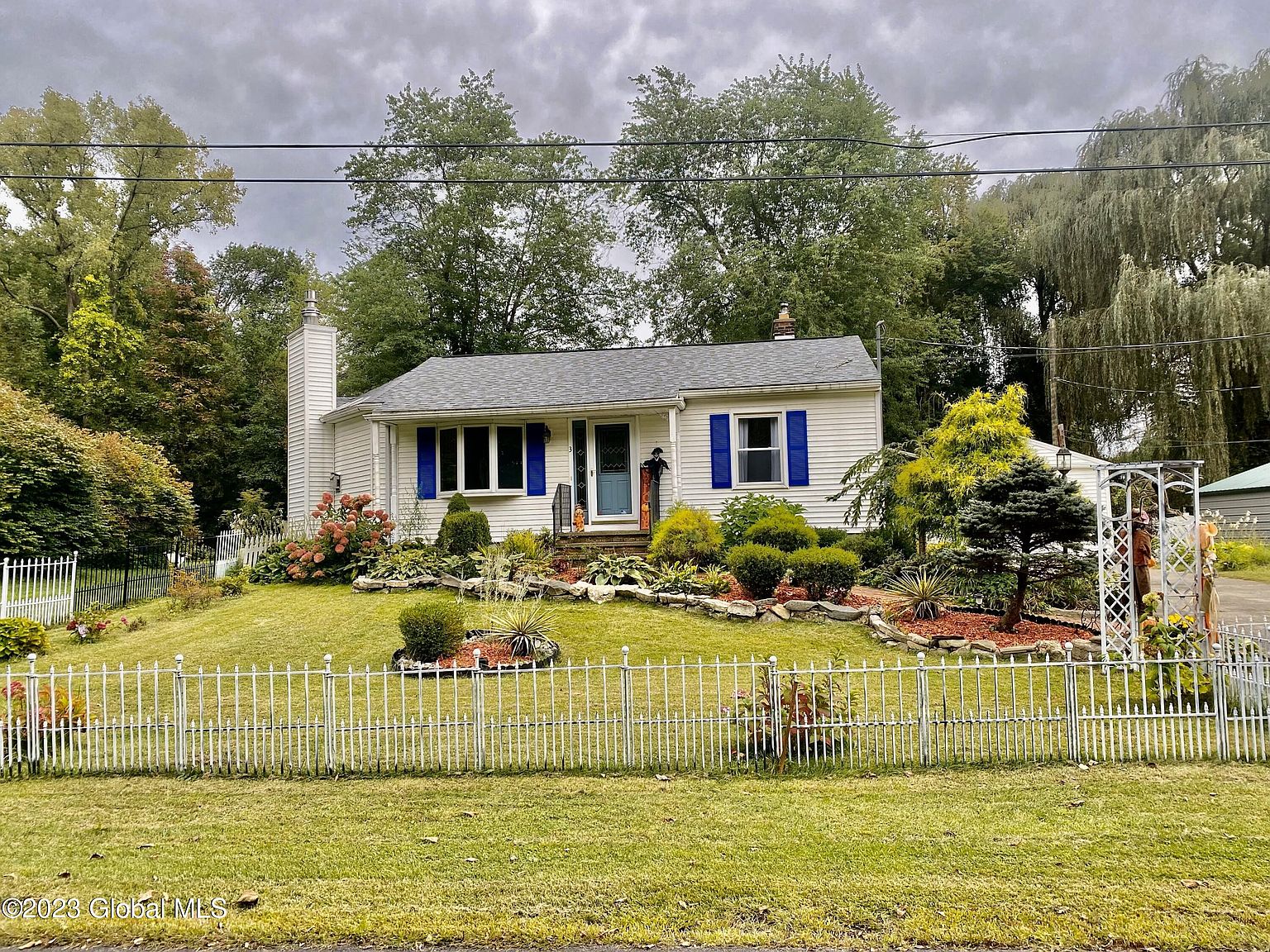 3 Lincoln Drive, Glenmont, NY 12077 Zillow