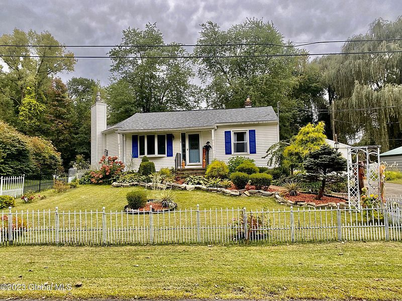 3rd image of 3 Lincoln Drive