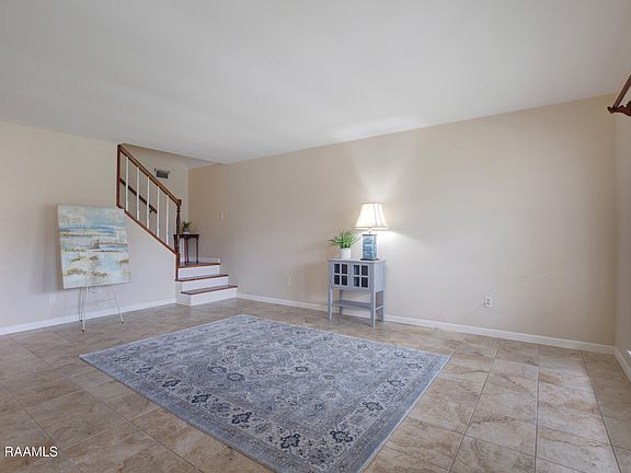 3rd image of 316 Toulouse Dr
