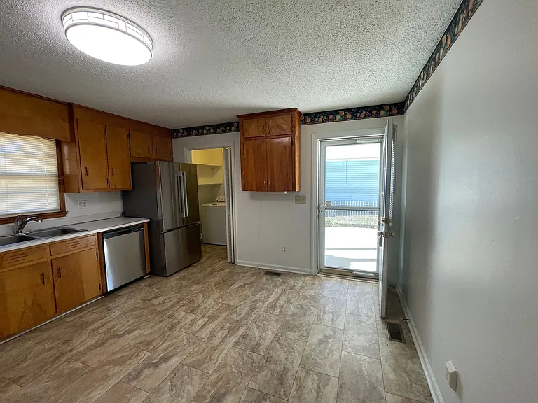 109 Jackson Rd — Photo 8