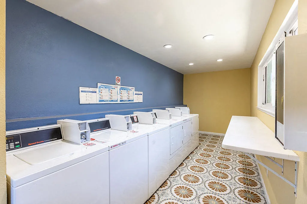 Terrazo Apartments — Photo 4