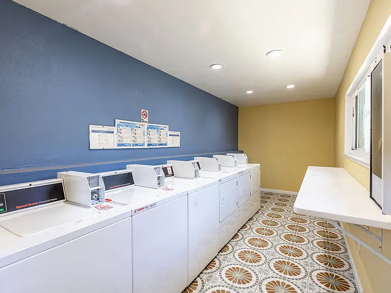 Terrazo Apartments — Photo 4