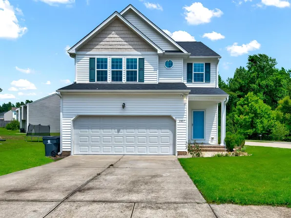 2407 King Malcolm Ln, Zebulon, NC 27597