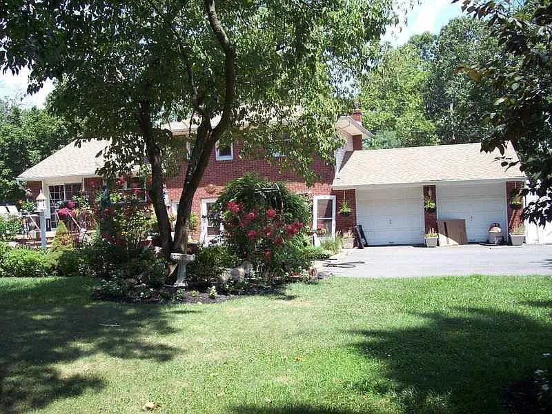 Building Photo - 306 Hamilton Rd