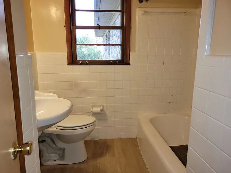 3503 Crestmore Cir NW — Photo 16