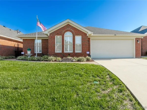 3118 Greenleaves Drive, Jeffersonville, IN 47130