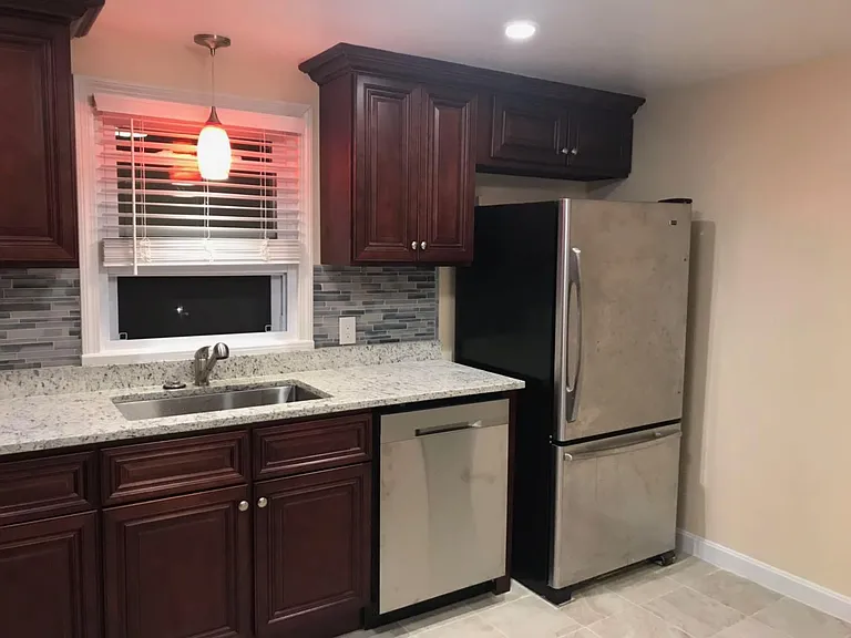 64 Bertwell Rd — Photo 2
