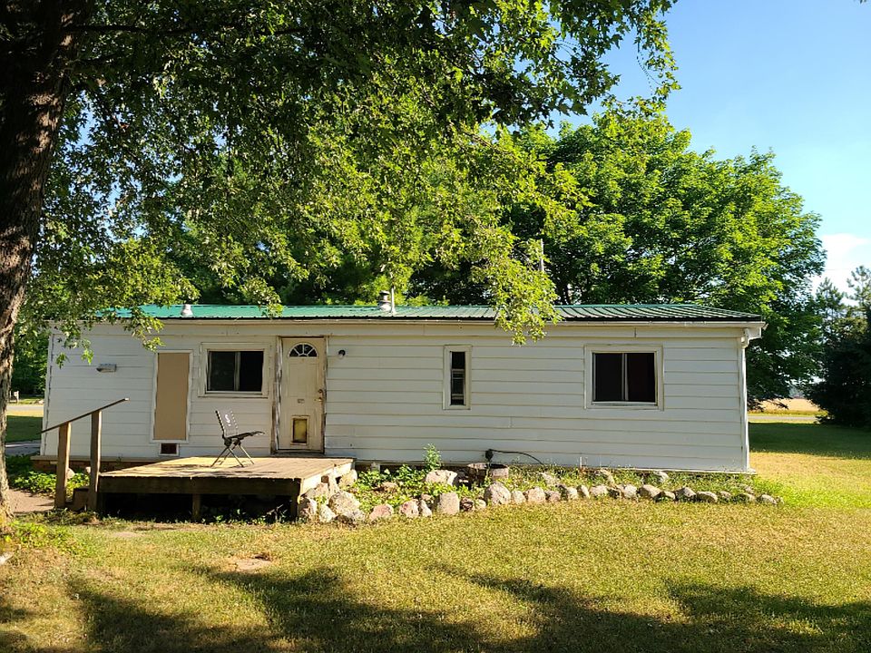 2nd image of 9470 N Pine Grove Rd