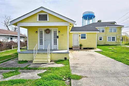 1553 Avenue A Photo 1