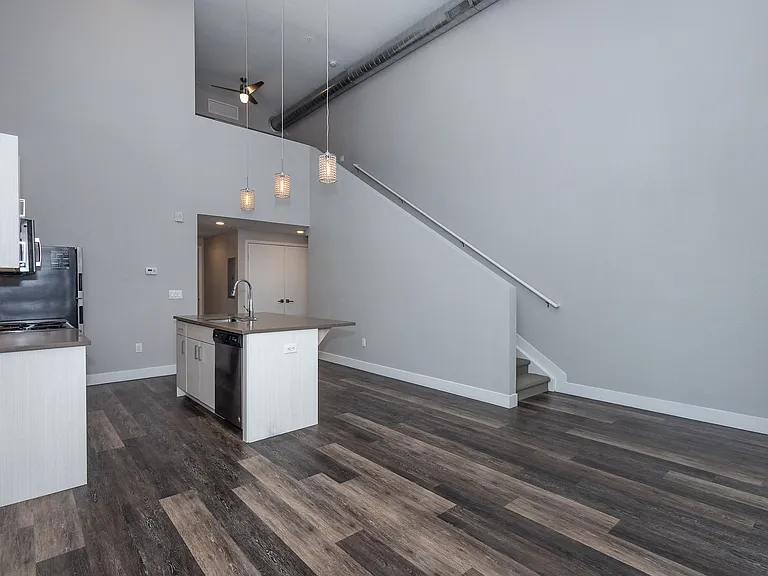 Jux Apartments — Photo 41
