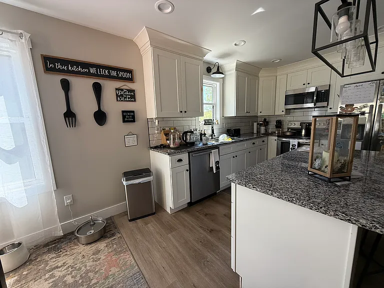 287 Hampton Rd — Photo 8