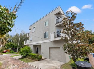 1052 6th St N APT 4, Saint Petersburg, FL 33701