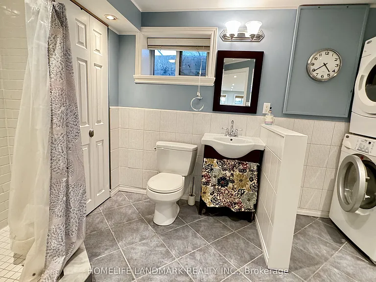 7 Talisman Cres — Photo 17