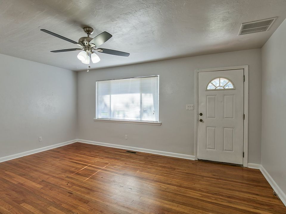 1st image of 724 Bivins Ave