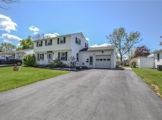 55 Gladmar Dr, Rochester, NY 14622