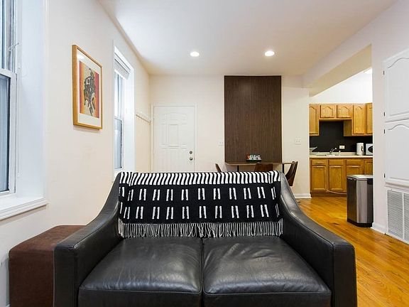 4th image of 1369 W Crystal St APT 1