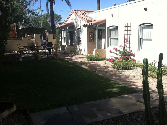 Private Courtyard with Sitting Area