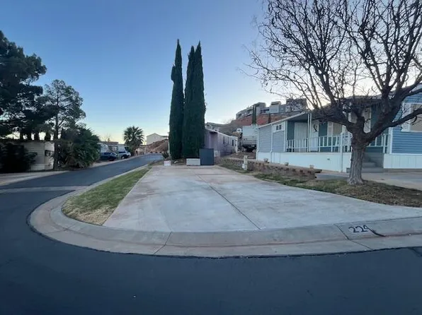 840 N Twin Lakes Dr, Saint George, UT 84790