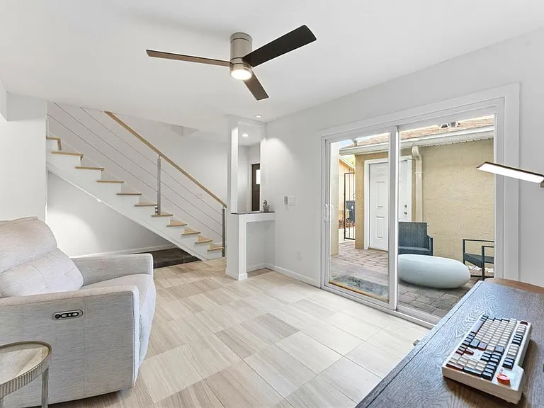 105 E Davis Blvd #B — Photo 7