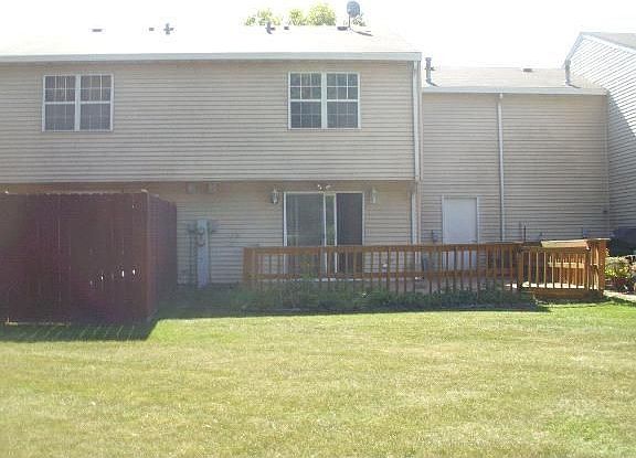 2nd image of 424 Normandie Ln