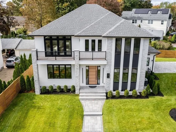 395 Winchester St, Newton, MA 02461