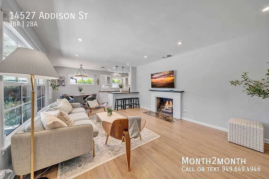 Modern Comfort on Addison St — Photo 3