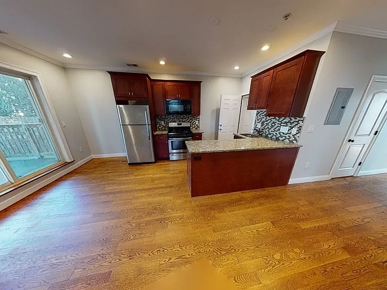 27 Chestnut Ave #1 — Photo 11