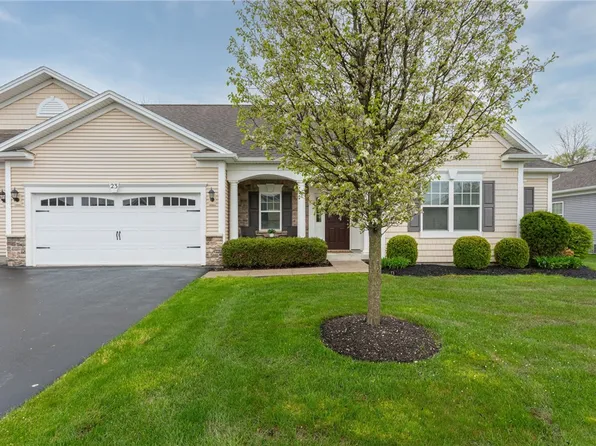 23 Colonnade Ter, Hilton, NY 14468