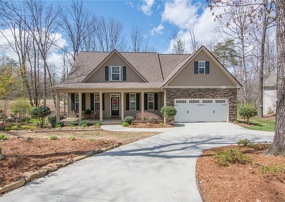 1st image of 29 Sadie Ct