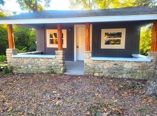 864 Knox Ave, Hollister, MO 65672