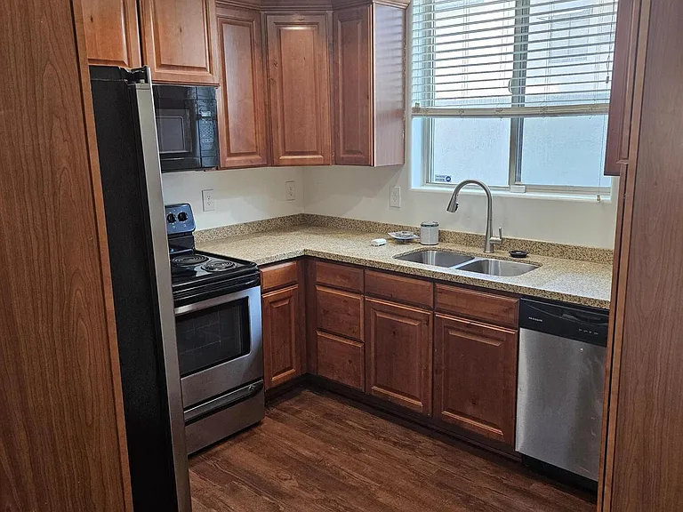 4113 N 22nd St #19A — Photo 5